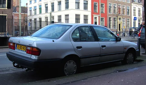 Nissan Primera P10 — 7