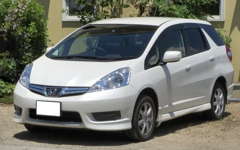 Honda Fit Shuttle — 4