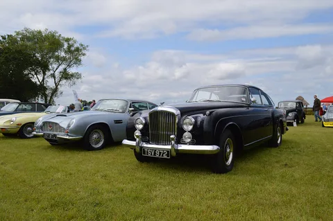 Bentley S2 Continental — 5
