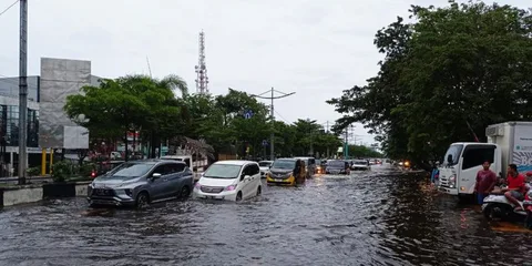 Nissan Evalia — 2