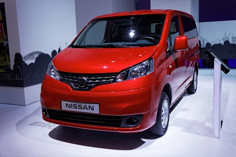 Nissan Evalia — 5