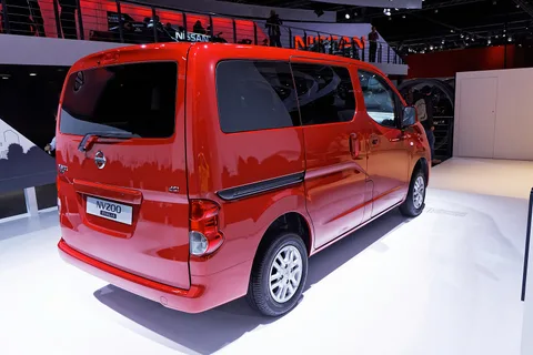 Nissan Evalia — 7