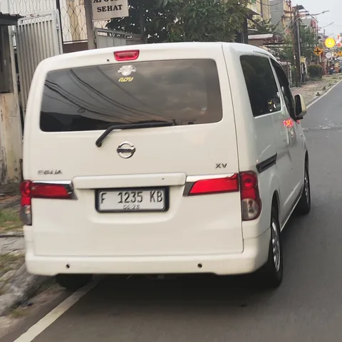 Nissan Evalia — 8
