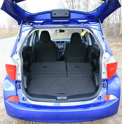 Toyota Verso-S — 3