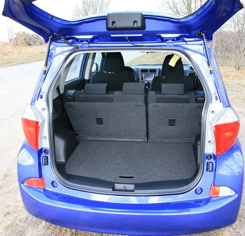 Toyota Verso-S — 5