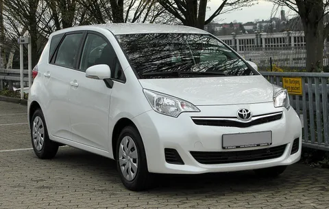 Toyota Verso-S — 7