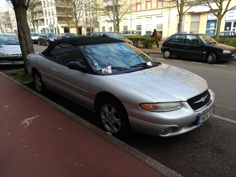 Chrysler Stratus — 6