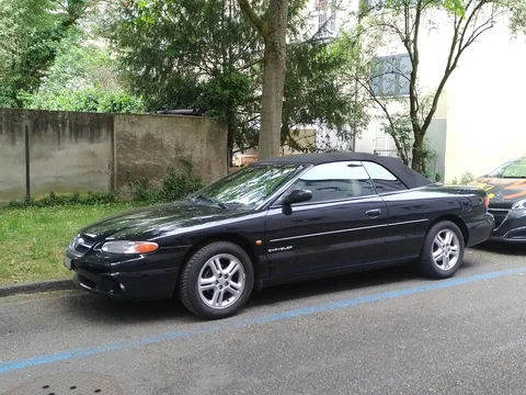 Chrysler Stratus — 8