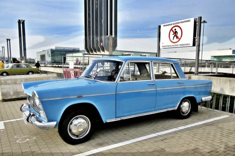 SEAT 1500 — 7