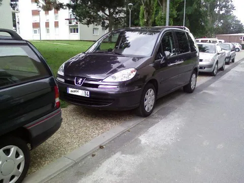 Peugeot 807 — 4