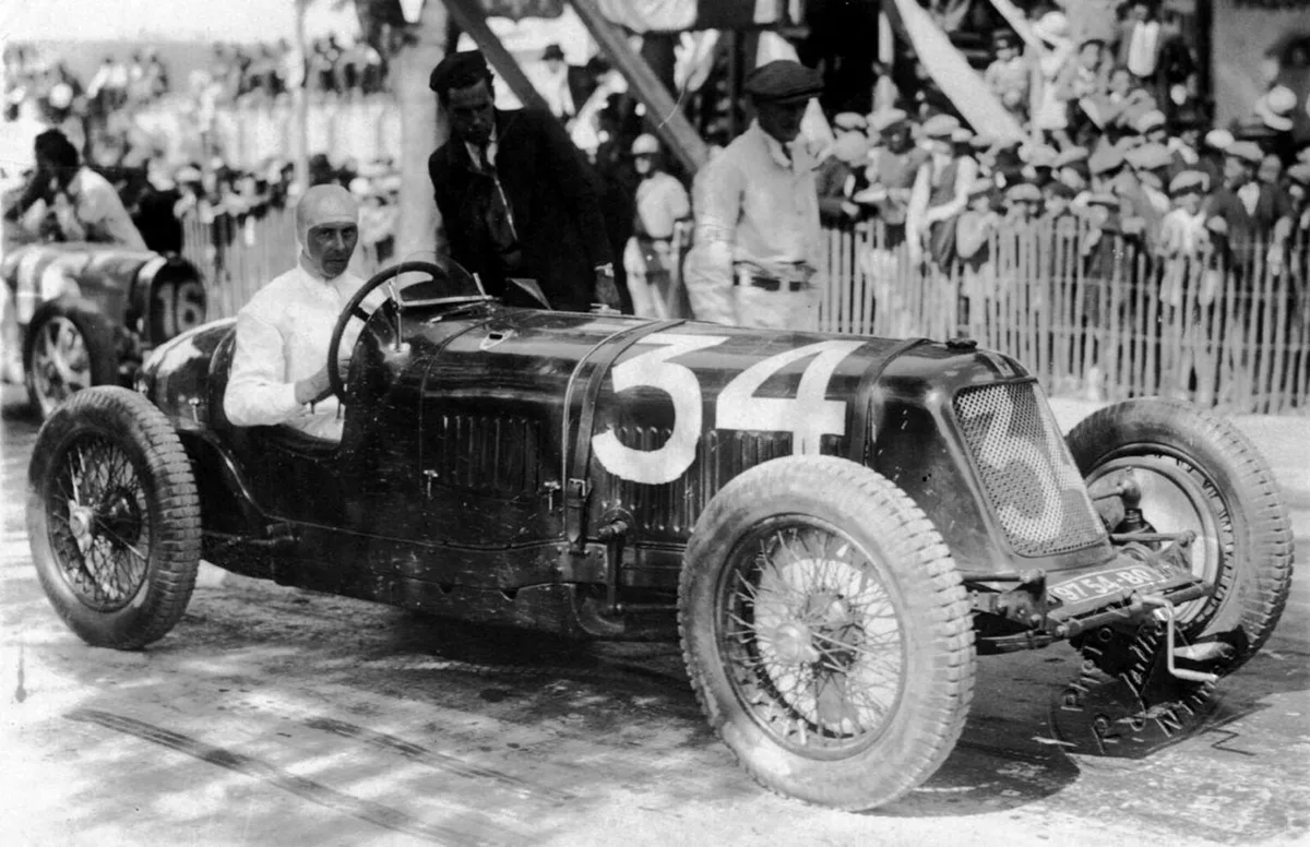 Maserati 26M