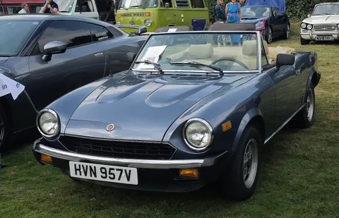 Fiat 124 Sport Spider — 8