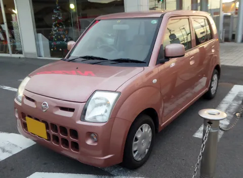 Nissan Pino — 4