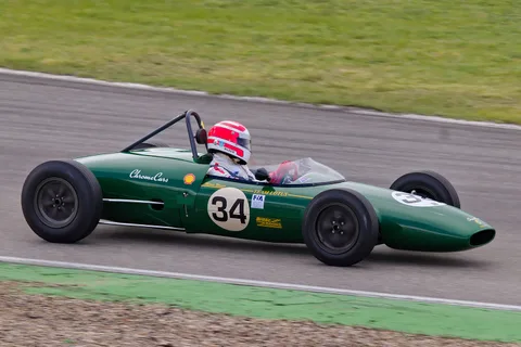 Lotus 22 — 8