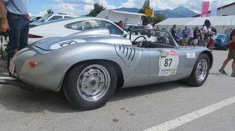 Porsche 718 — 8