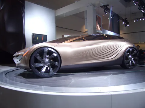 Mazda Nagare — 4
