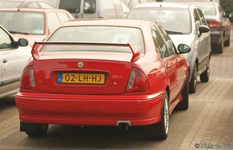 MG ZS — 8