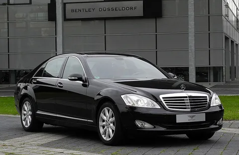 Mercedes-Benz W221