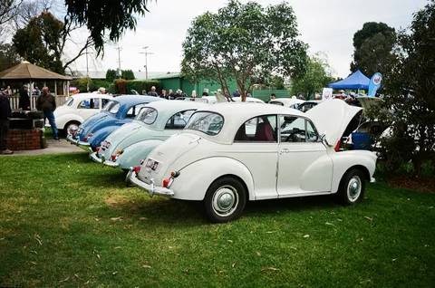 Morris Minor — 4