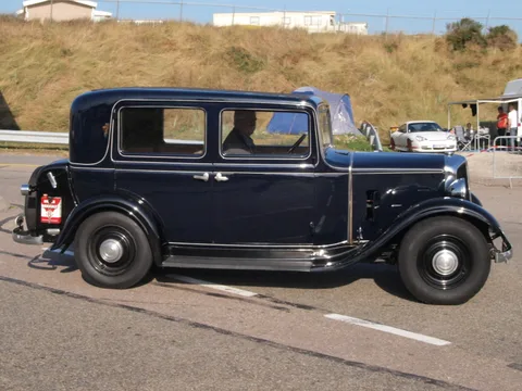 Renault Monaquatre — 8