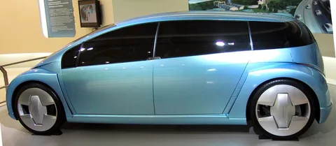 Toyota Fine N — 3