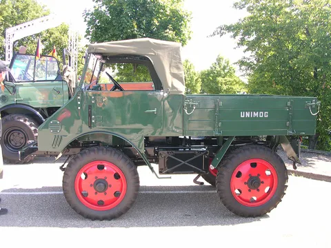 Unimog 2010 — 2