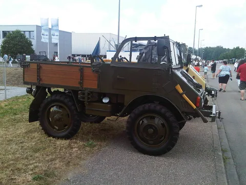 Unimog 2010 — 7