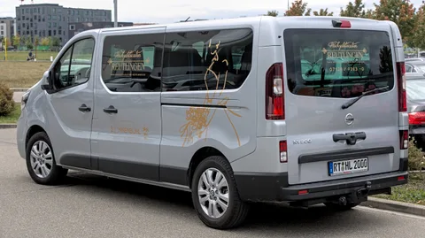 Nissan NV300 — 8