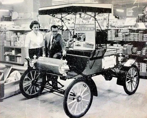 Oldsmobile Curved Dash — 8