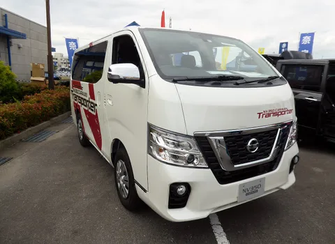 Nissan NV350