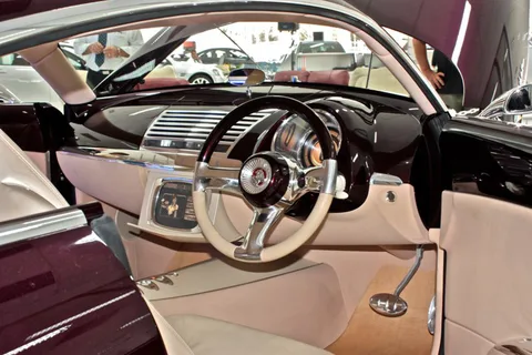 Holden Efijy — 5