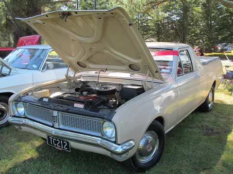 Holden HG — 4