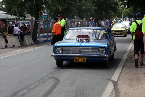 Holden HK — 3