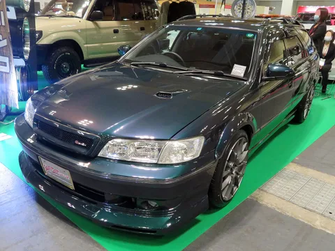 Toyota Mark II Qualis — 7