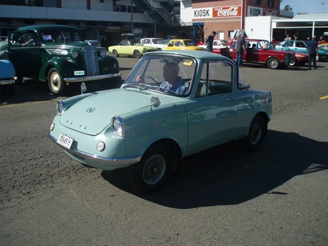 Mazda R360 — 4