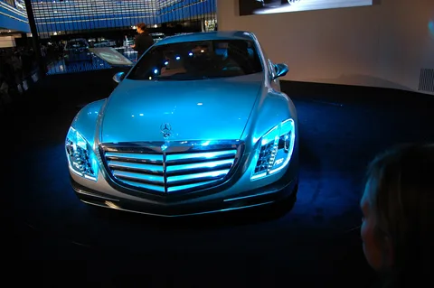 Mercedes-Benz F700 — 2