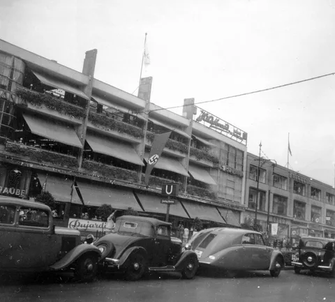 Tatra 77 — 4