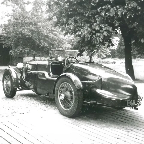 Aston Martin Ulster — 3