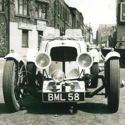 Aston Martin Ulster — 7