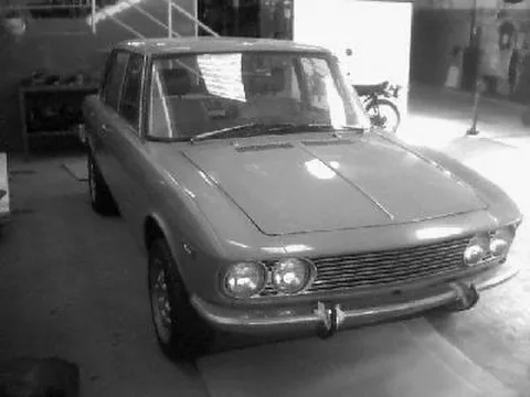 Mazda 1500 — 3