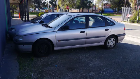 Renault Laguna I — 6