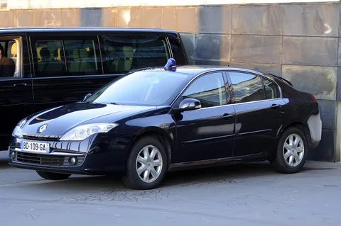 Renault Laguna III — 3