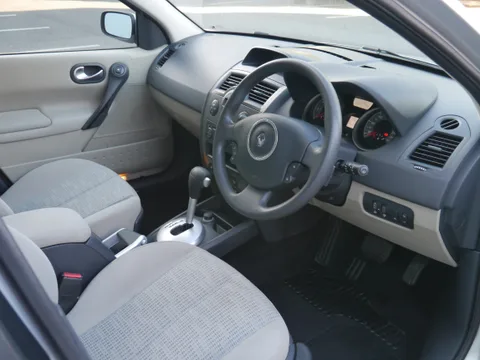 Renault Mégane II — 6