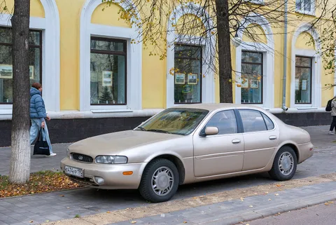 Infiniti J30 — 6