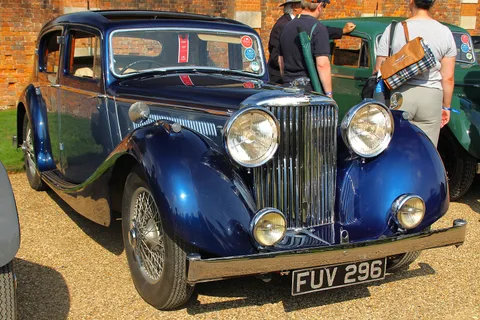 Jaguar Mark IV — 7