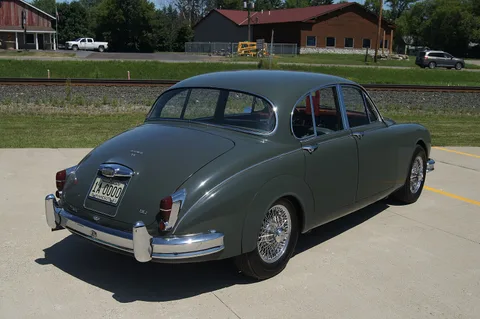 Jaguar Mark 2 — 6