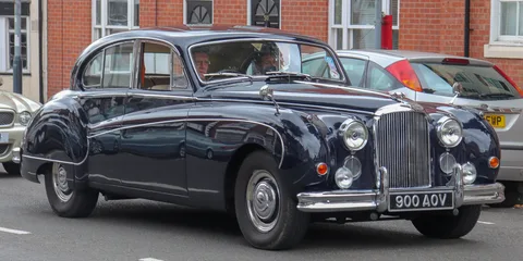 Jaguar Mark IX — 6