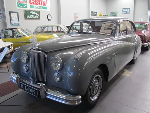 Jaguar Mark VII — 5
