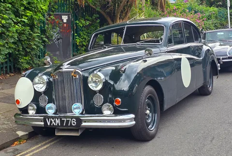 Jaguar Mark VII — 7