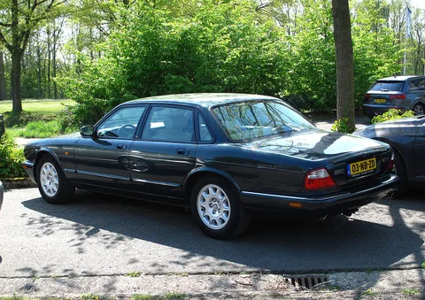Jaguar XJ (X308) — 4